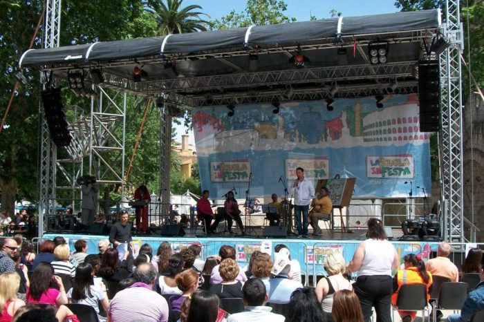 copertura palco per eventi all'aperto